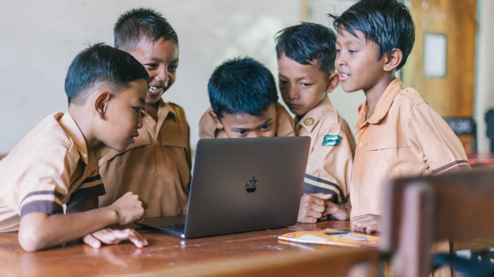 Selamat Datang di SMK Uji MSDKUDOZ